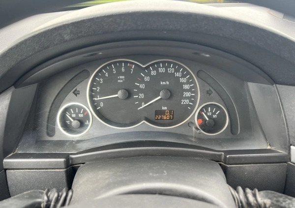 Opel Meriva cena 4900 przebieg: 227000, rok produkcji 2003 z Kętrzyn małe 106